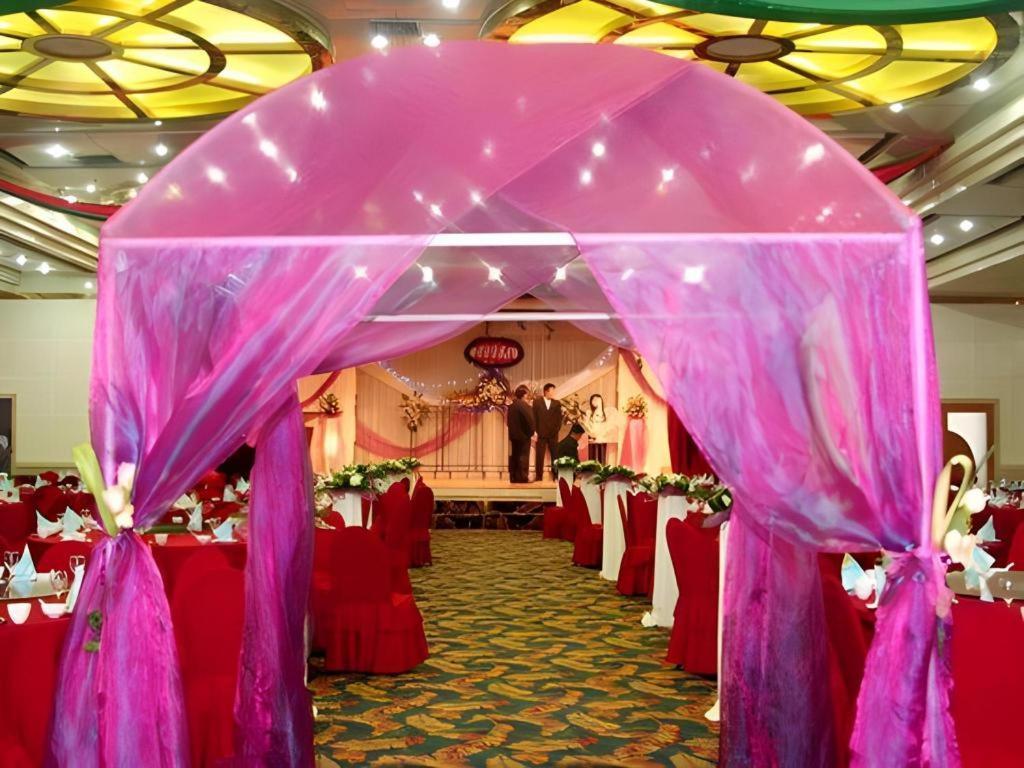 Jinan Yuquan Simpson Hotel Exterior photo