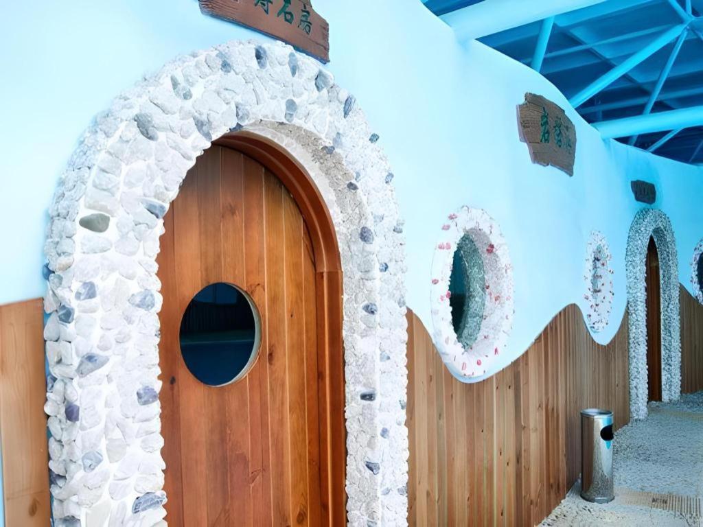 Jinan Yuquan Simpson Hotel Exterior photo