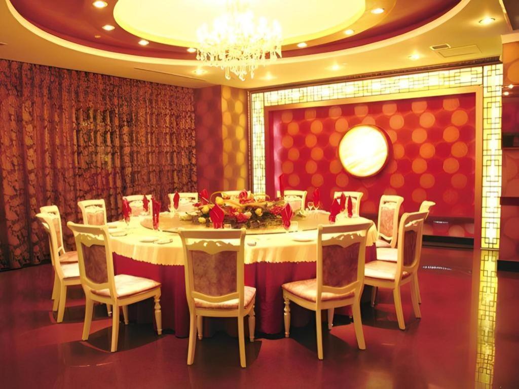 Jinan Yuquan Simpson Hotel Exterior photo