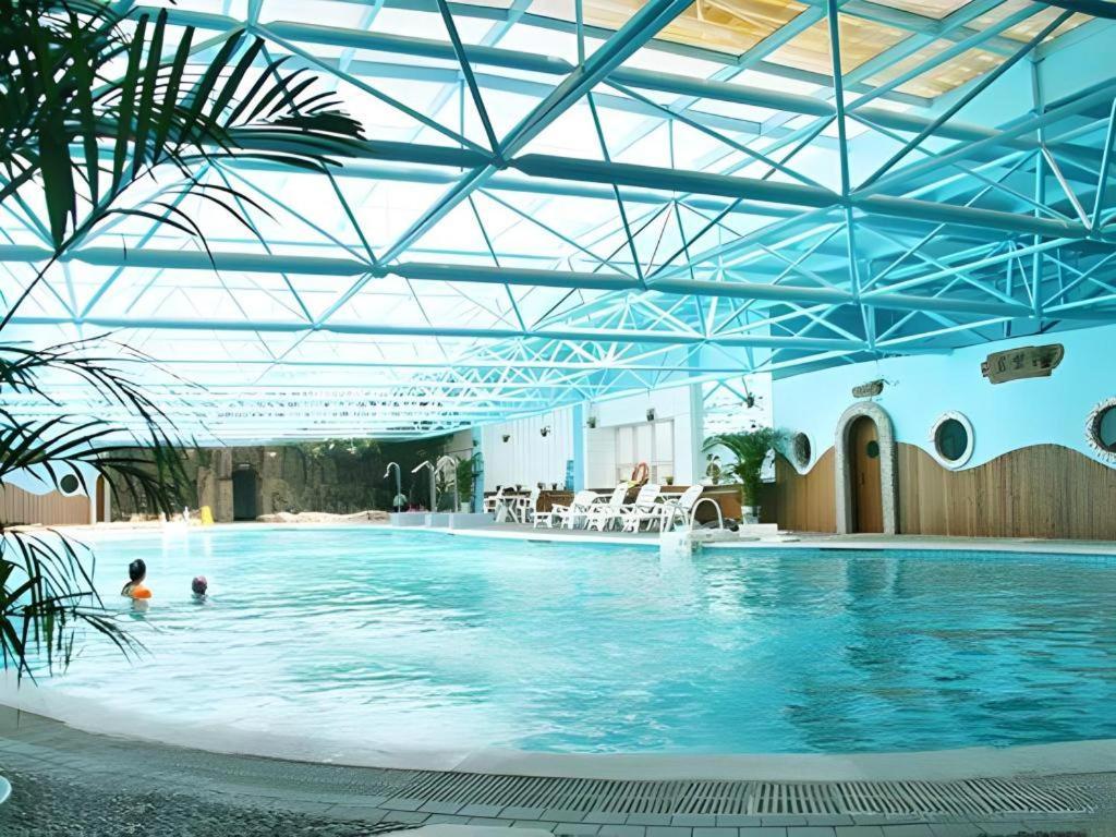 Jinan Yuquan Simpson Hotel Exterior photo