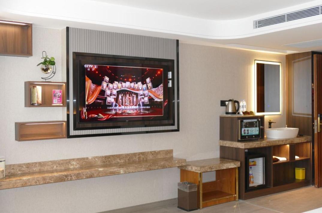Jinan Yuquan Simpson Hotel Exterior photo