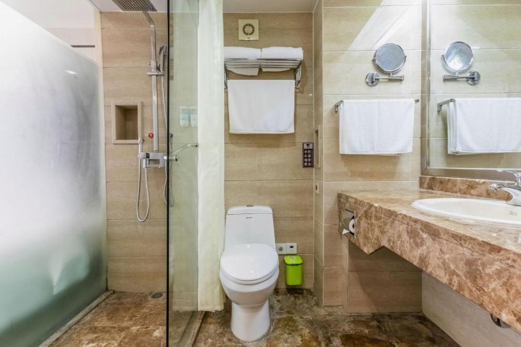 Jinan Yuquan Simpson Hotel Exterior photo