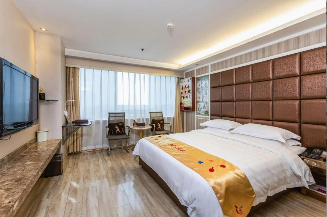 Jinan Yuquan Simpson Hotel Exterior photo