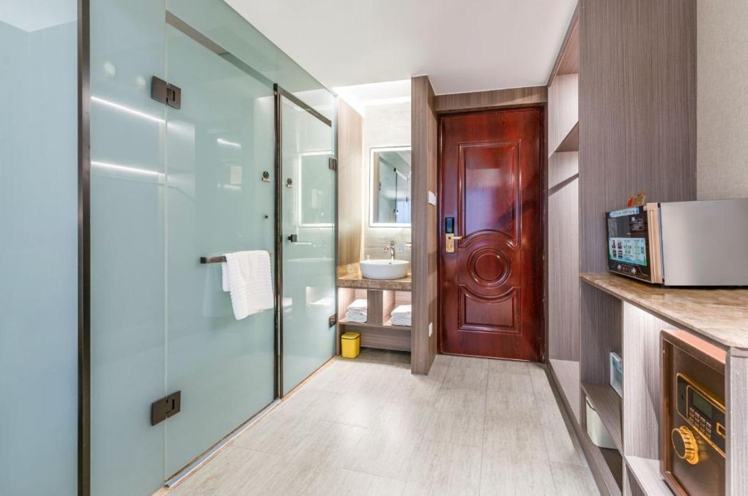 Jinan Yuquan Simpson Hotel Exterior photo